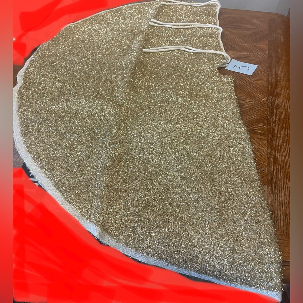 Gold sparkle Christmas tree skirt 54 inches brand new